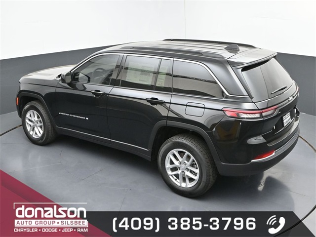 new 2025 Jeep Grand Cherokee car, priced at $40,230