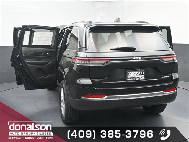 new 2025 Jeep Grand Cherokee car, priced at $40,230
