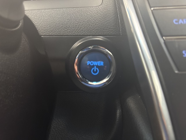 used 2017 Toyota Camry Hybrid car, priced at $15,988