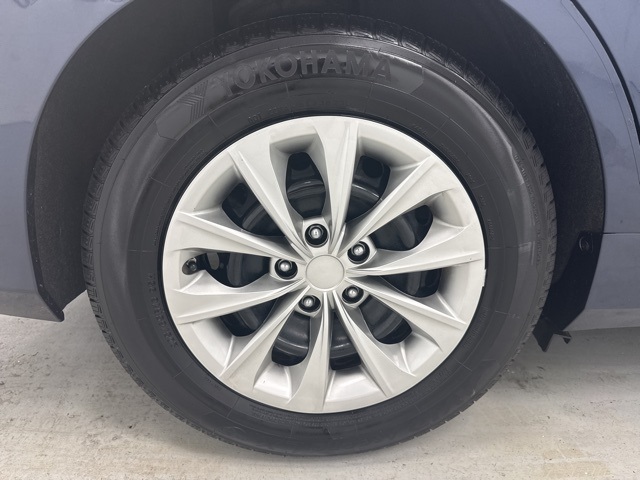 used 2017 Toyota Camry Hybrid car, priced at $15,988