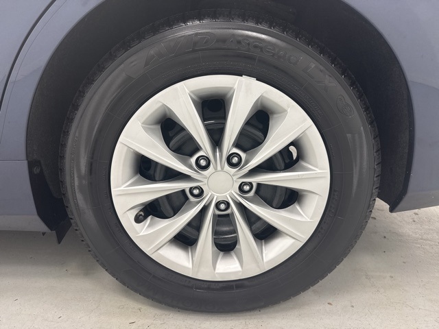 used 2017 Toyota Camry Hybrid car, priced at $15,988
