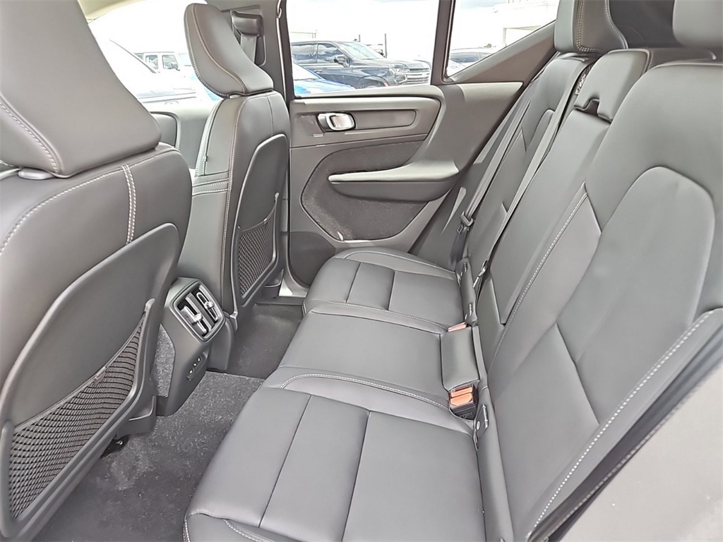 new 2025 Volvo XC40 car, priced at $42,674