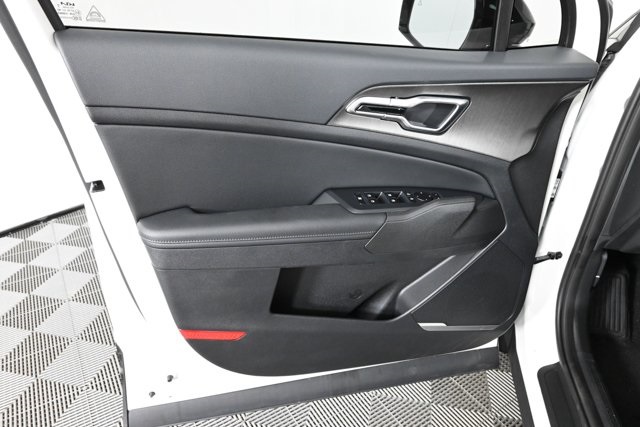 new 2026 Kia Sportage Hybrid car, priced at $39,140