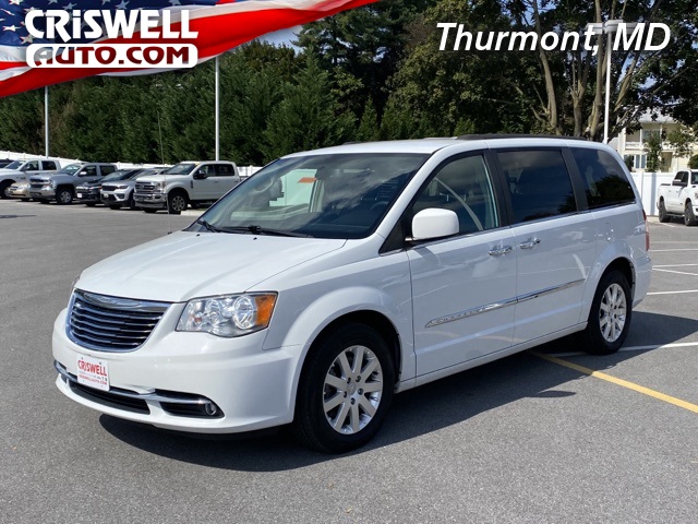 used 2015 Chrysler Town & Country car, priced at $12,824