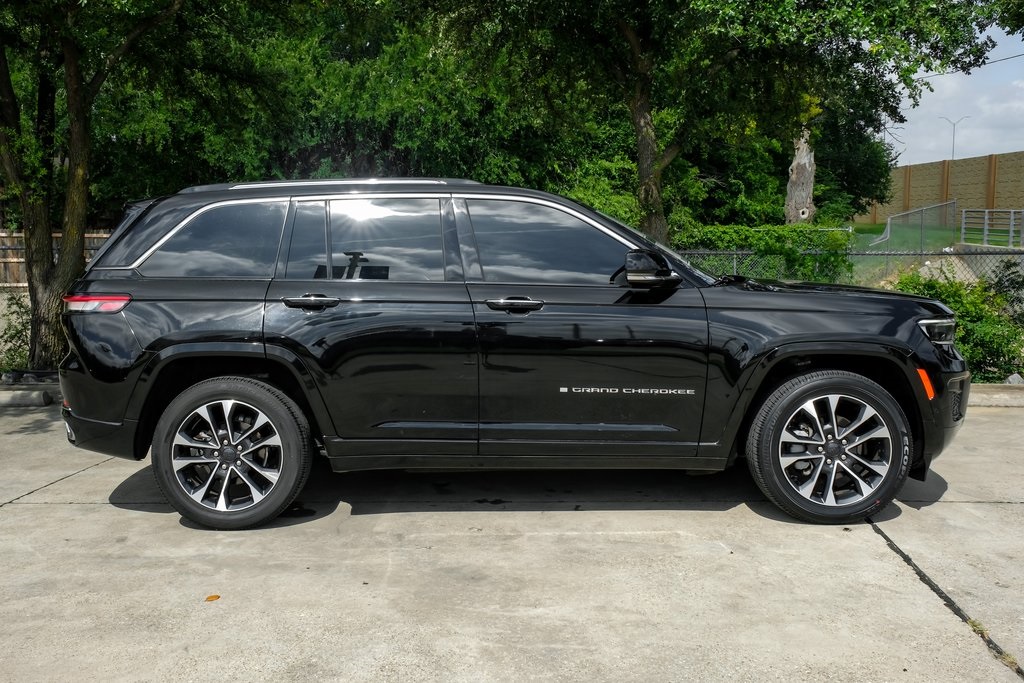 used 2022 Jeep Grand Cherokee car, priced at $40,099