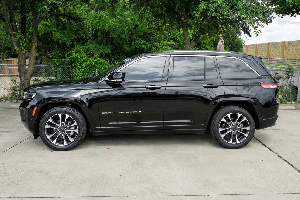 used 2022 Jeep Grand Cherokee car, priced at $40,099