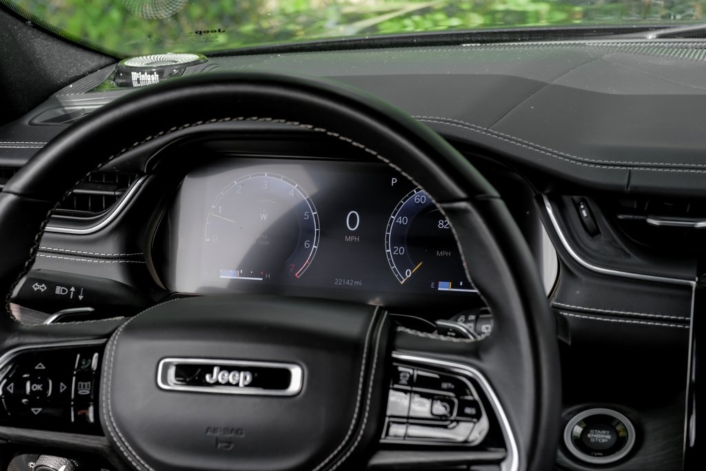 used 2022 Jeep Grand Cherokee car, priced at $40,099