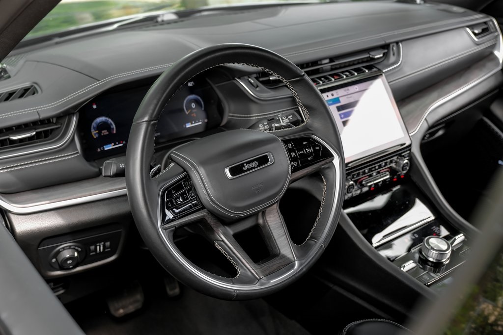 used 2022 Jeep Grand Cherokee car, priced at $40,099