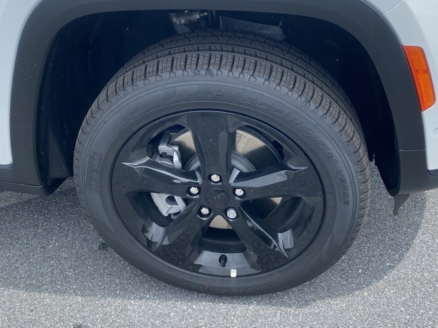 new 2025 Jeep Grand Cherokee L car, priced at $49,942