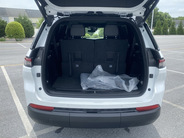 new 2025 Jeep Grand Cherokee L car, priced at $49,942