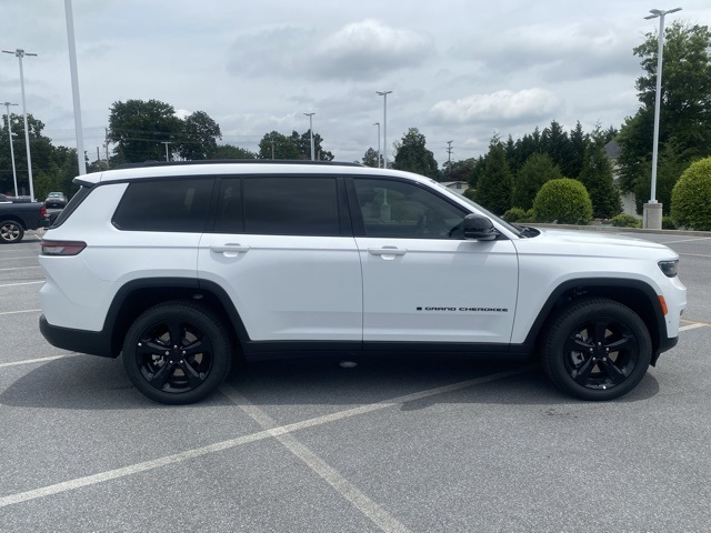 new 2025 Jeep Grand Cherokee L car, priced at $49,942