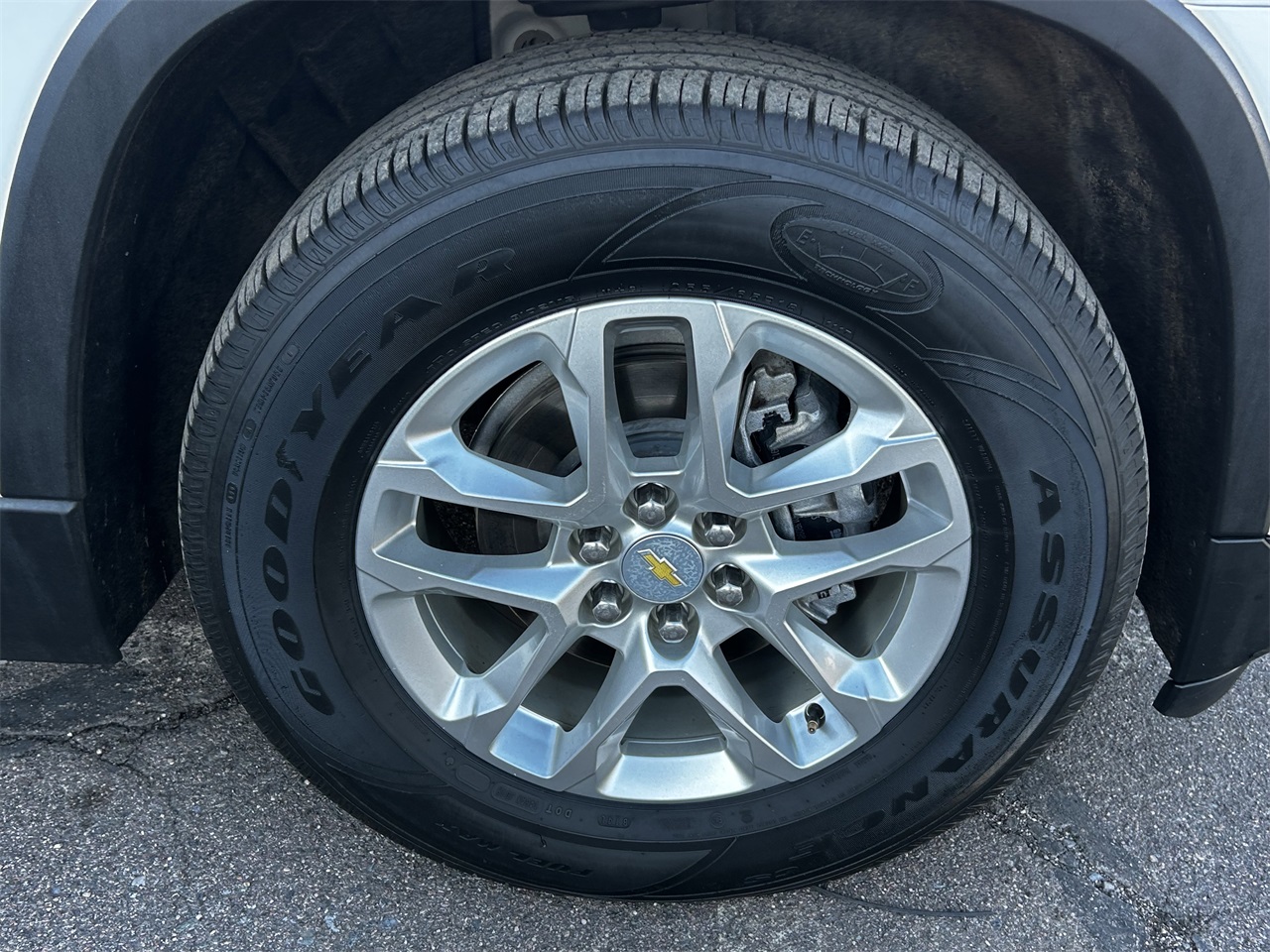 used 2020 Chevrolet Traverse car, priced at $16,476