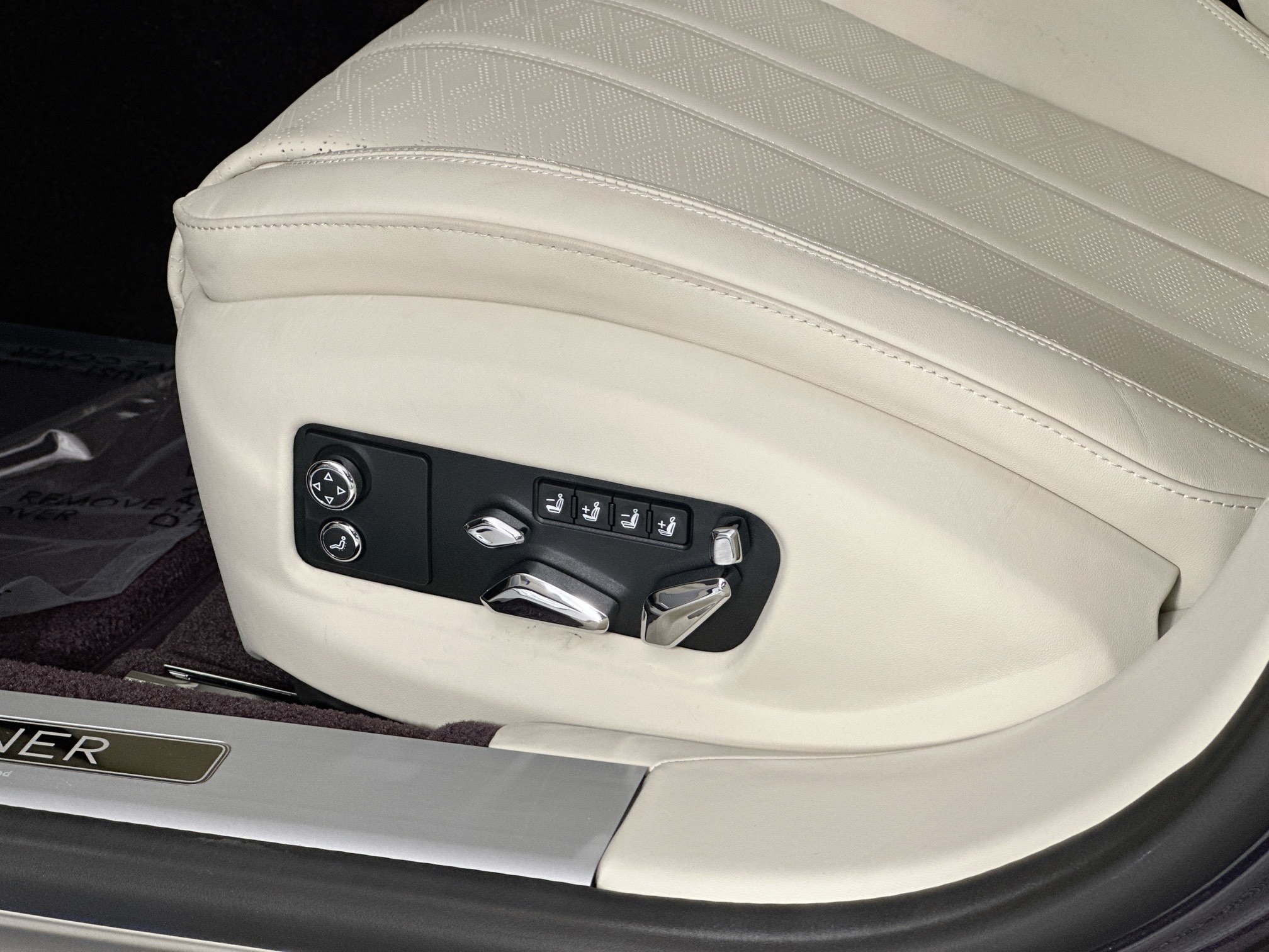 new 2025 Bentley Flying Spur car