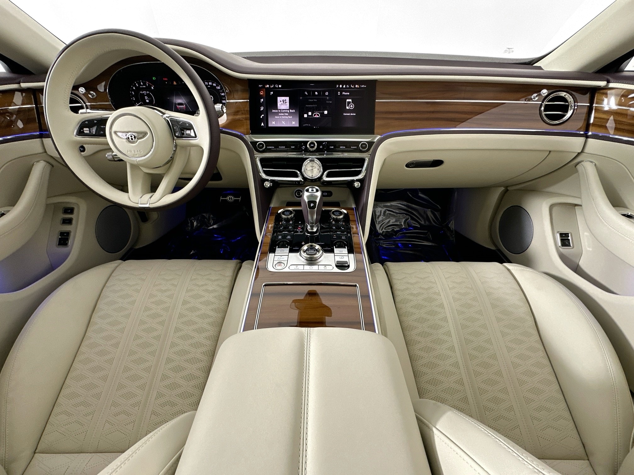 new 2025 Bentley Flying Spur car