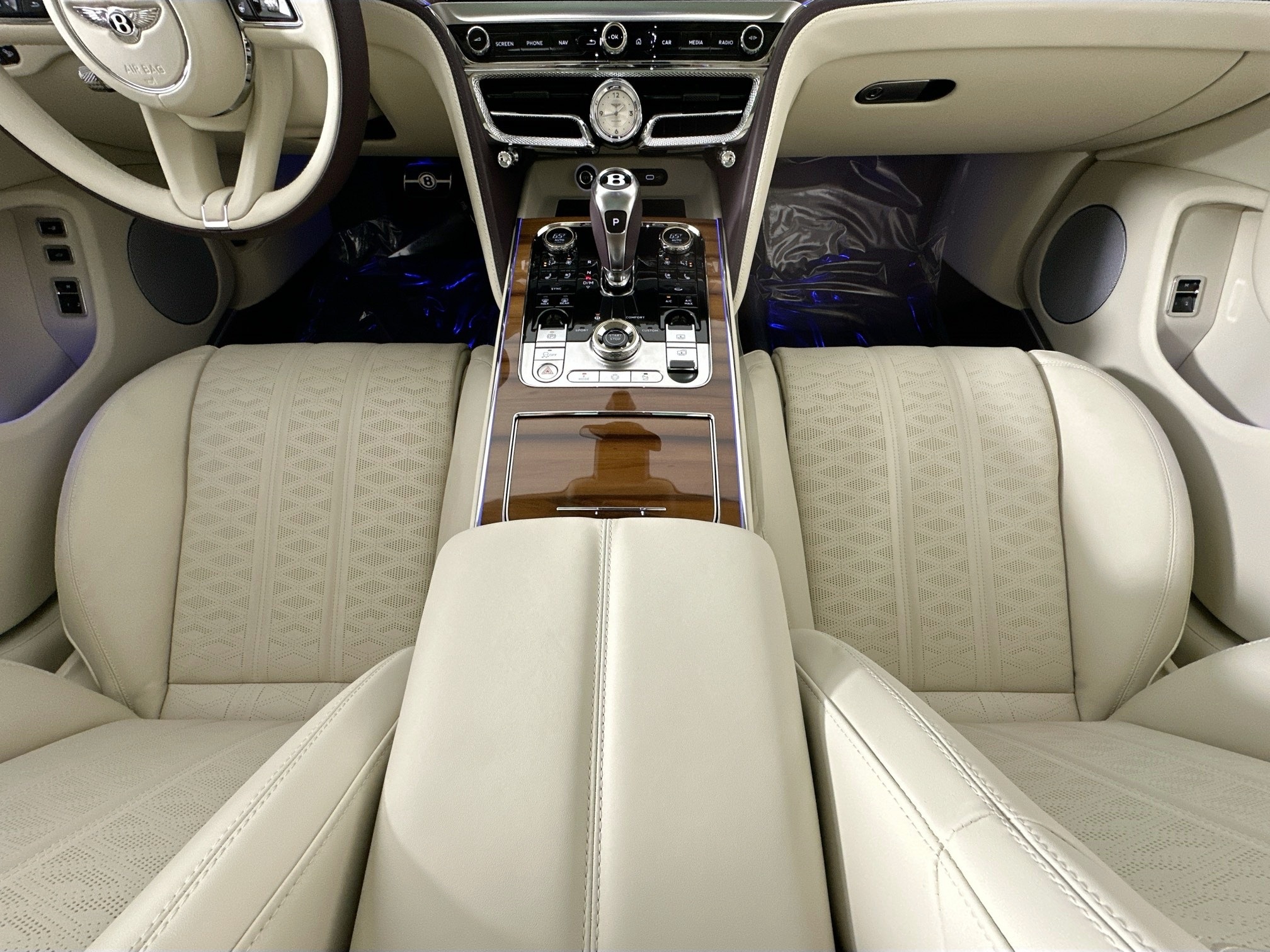 new 2025 Bentley Flying Spur car