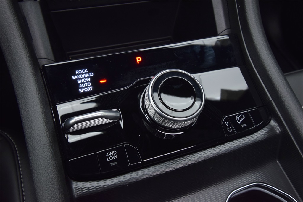 new 2025 Jeep Grand Cherokee car, priced at $55,775