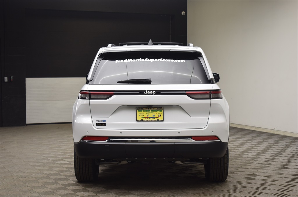 new 2025 Jeep Grand Cherokee car, priced at $55,775