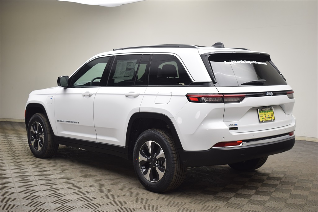 new 2025 Jeep Grand Cherokee car, priced at $55,775