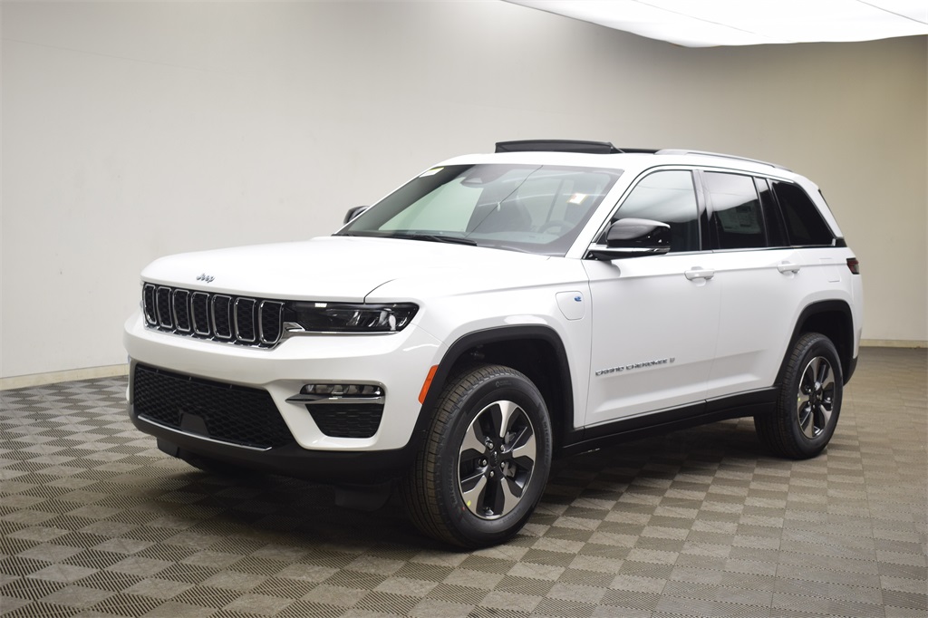 new 2025 Jeep Grand Cherokee car, priced at $55,775