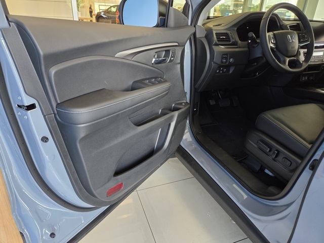 new 2025 Honda Ridgeline car, priced at $44,885
