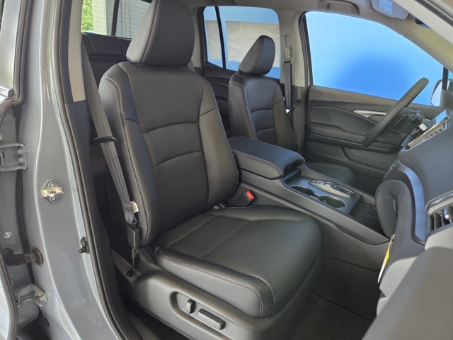 new 2025 Honda Ridgeline car, priced at $44,885