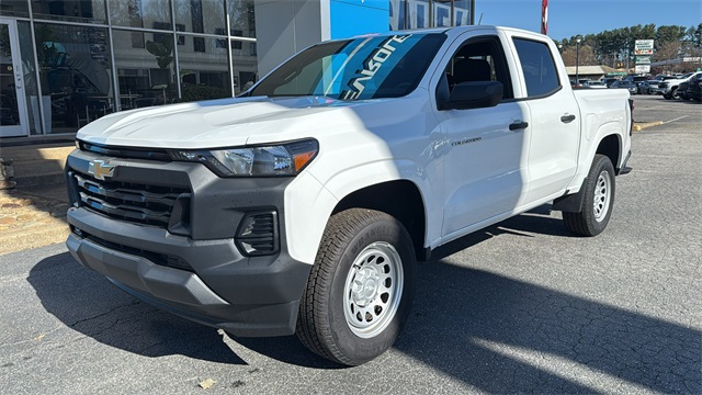 new 2025 Chevrolet Colorado car, priced at $33,495