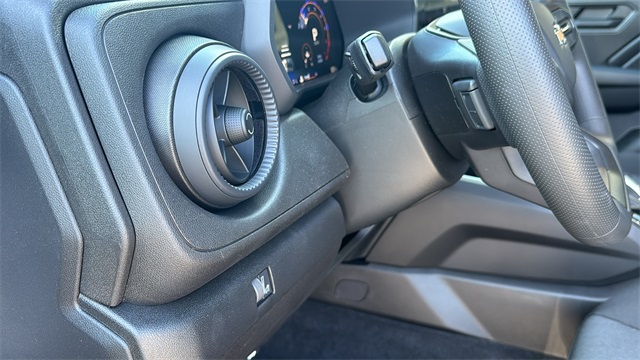 new 2025 Chevrolet Colorado car, priced at $33,495