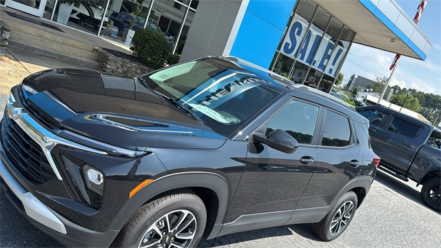 new 2025 Chevrolet TrailBlazer car, priced at $28,970