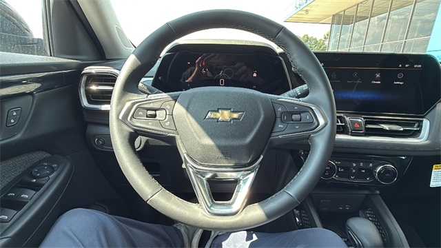 new 2025 Chevrolet TrailBlazer car, priced at $28,970
