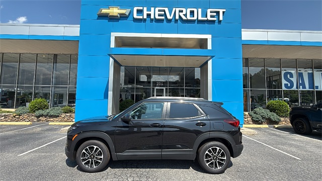 new 2025 Chevrolet TrailBlazer car, priced at $28,970