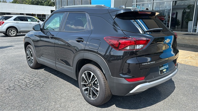 new 2025 Chevrolet TrailBlazer car, priced at $28,970