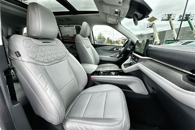 new 2025 Ford Explorer car, priced at $60,640