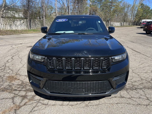 used 2024 Jeep Grand Cherokee car, priced at $35,000