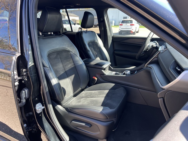 used 2024 Jeep Grand Cherokee car, priced at $35,000