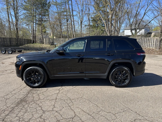 used 2024 Jeep Grand Cherokee car, priced at $35,000
