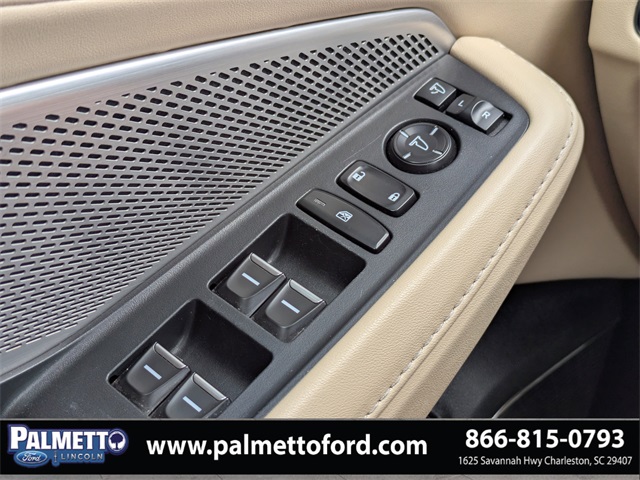 used 2022 Acura MDX car, priced at $32,899