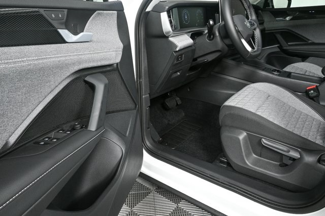 new 2025 Volkswagen Tiguan car, priced at $32,501