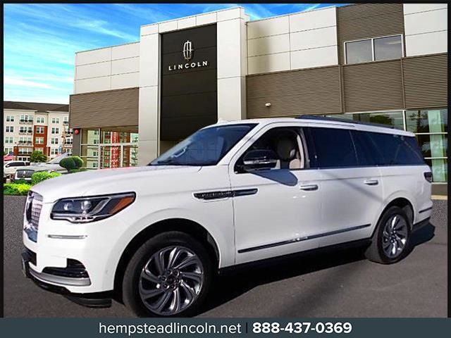 used 2022 Lincoln Navigator car, priced at $59,996