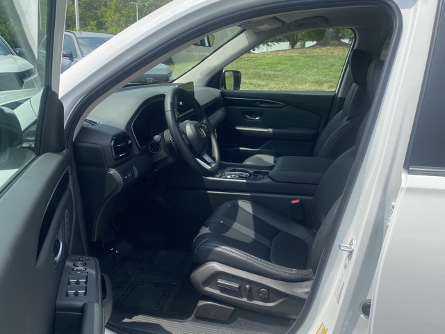 new 2025 Honda Pilot car, priced at $47,505
