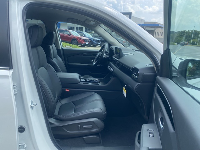 new 2025 Honda Pilot car, priced at $47,505