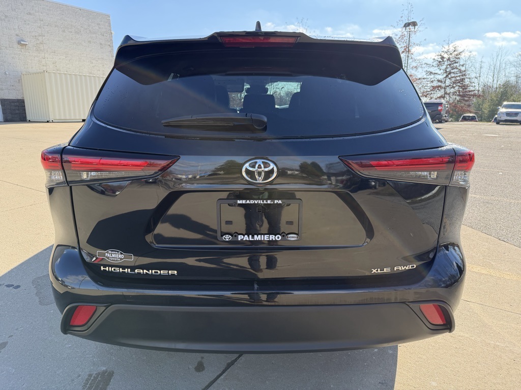 used 2024 Toyota Highlander car, priced at $41,903