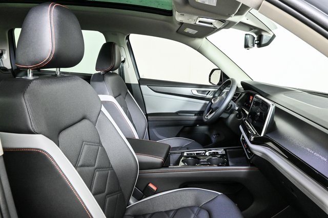 new 2025 Volkswagen Atlas car, priced at $49,912