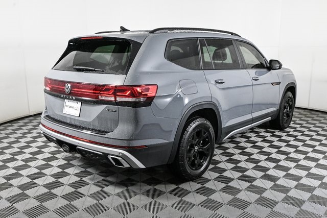 new 2025 Volkswagen Atlas car, priced at $49,912