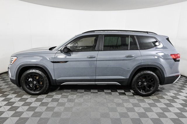 new 2025 Volkswagen Atlas car, priced at $49,912