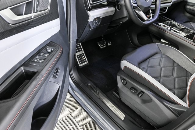 new 2025 Volkswagen Atlas car, priced at $49,912