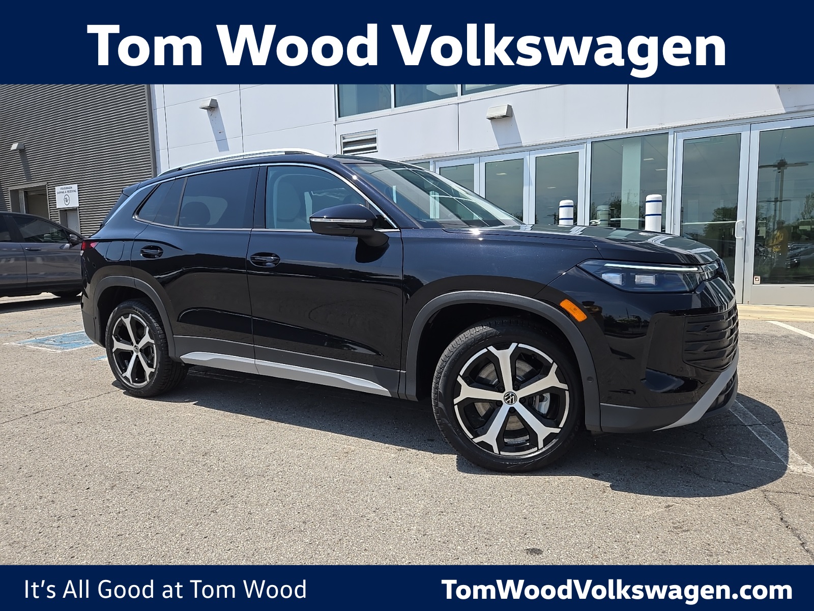 new 2025 Volkswagen Tiguan car, priced at $33,586