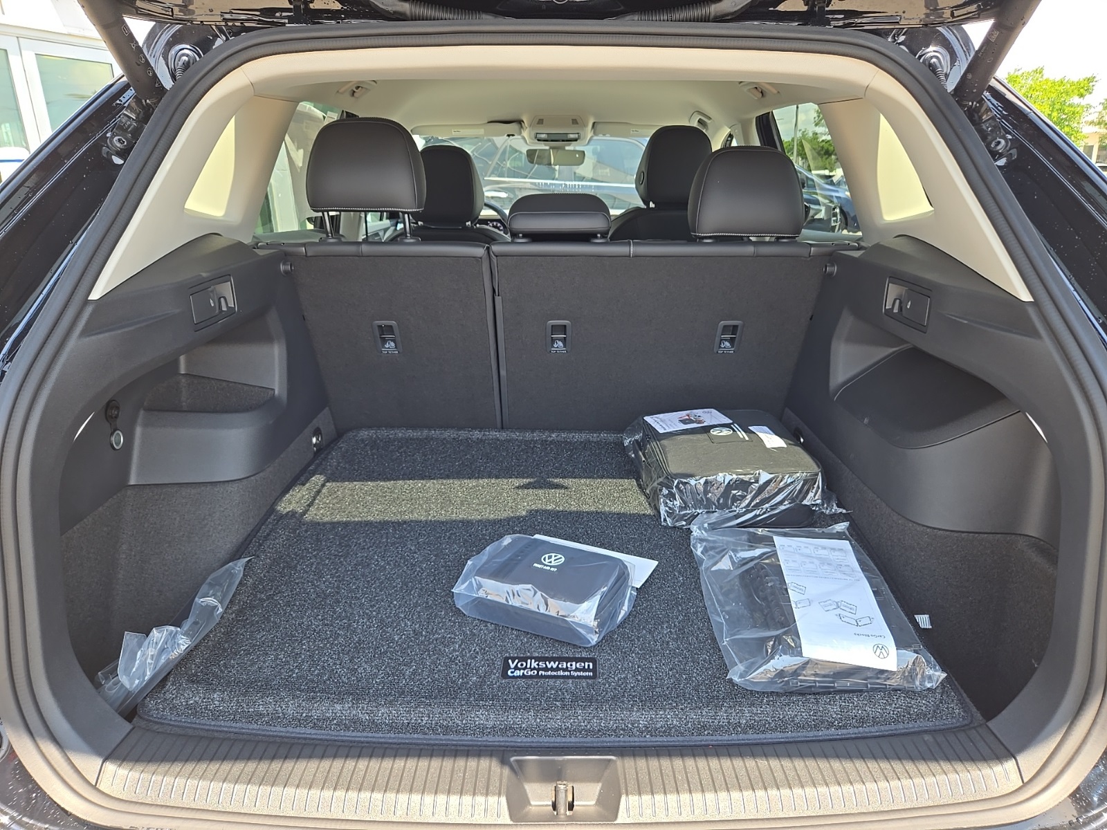 new 2025 Volkswagen Tiguan car, priced at $33,586