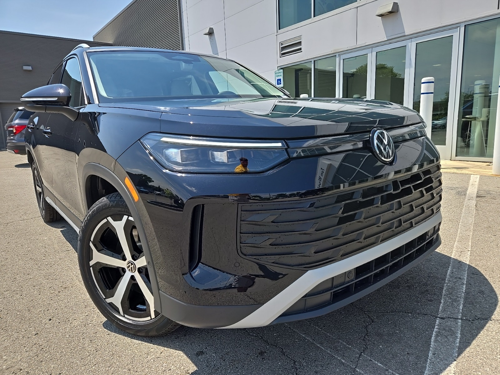 new 2025 Volkswagen Tiguan car, priced at $33,586