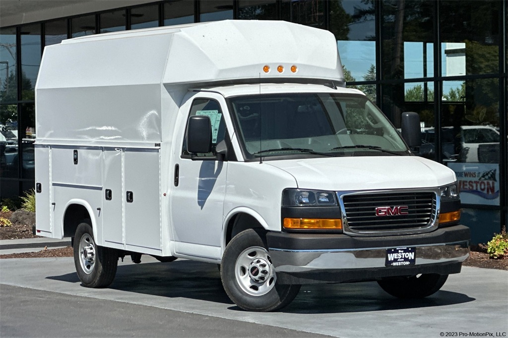 new 2025 GMC Savana 3500 car, priced at $43,538