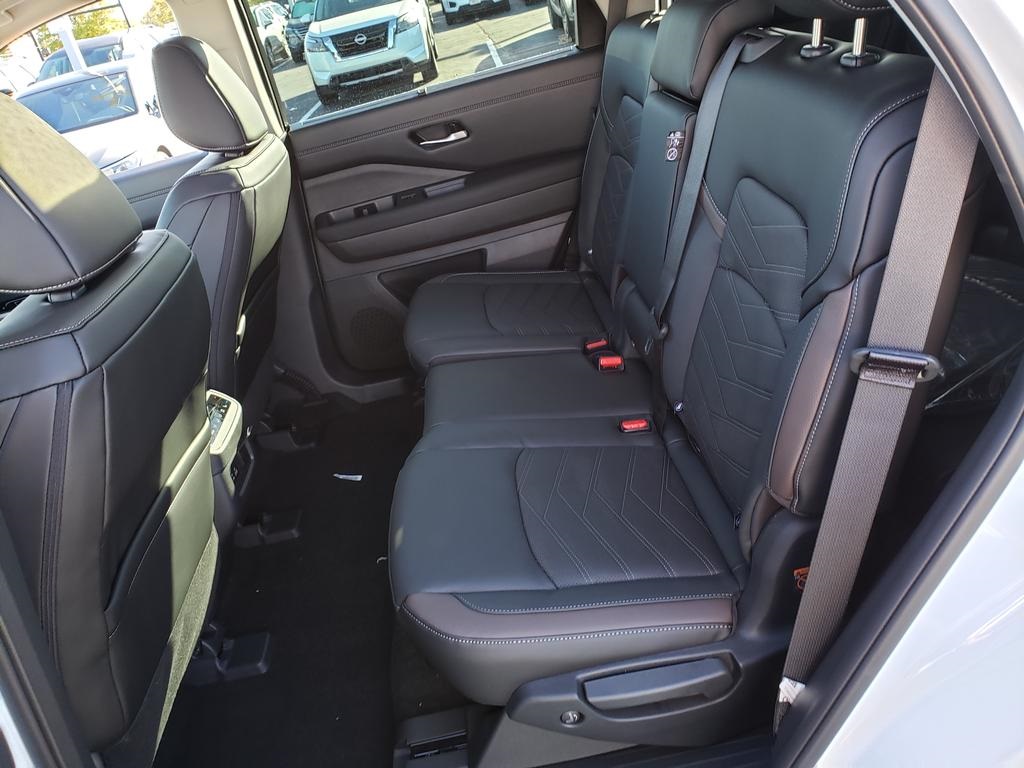 new 2025 Nissan Pathfinder car, priced at $45,473